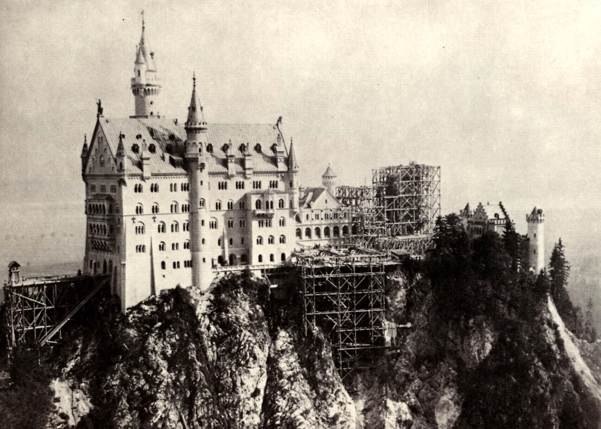 Neuschwanstein under construction